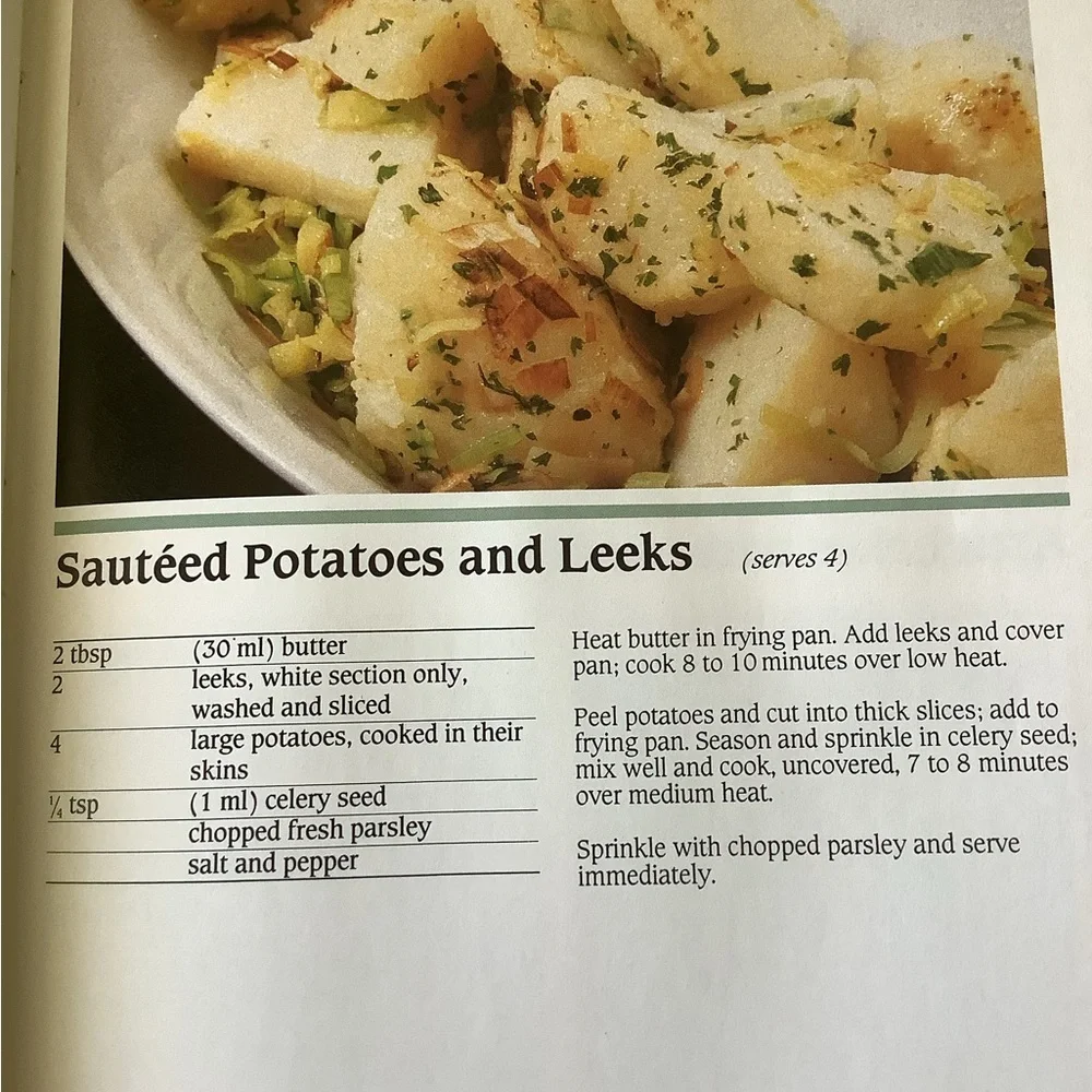 Large 601 Pages Vintage Easy Cooking For Today Cookbook 1986